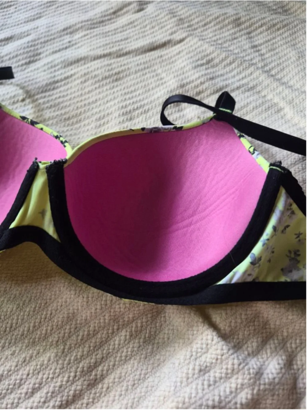 Pink Victoria's Secret Wear Everywhere Lightly Lined Bra 32DD Floral Print